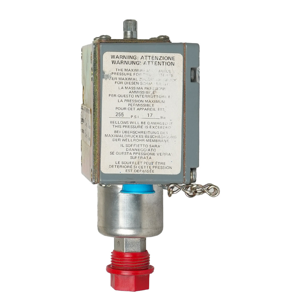 نمای دیگر سوئیچ فشار مدل Square D 9012 ACW-1